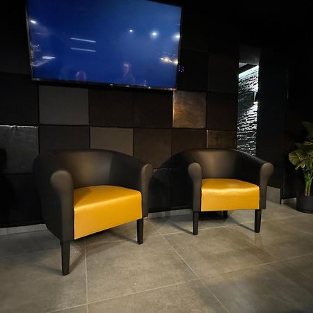 Fortisline Pokoje Z Klimatyzcja Sauna Apartment Opole Luaran gambar
