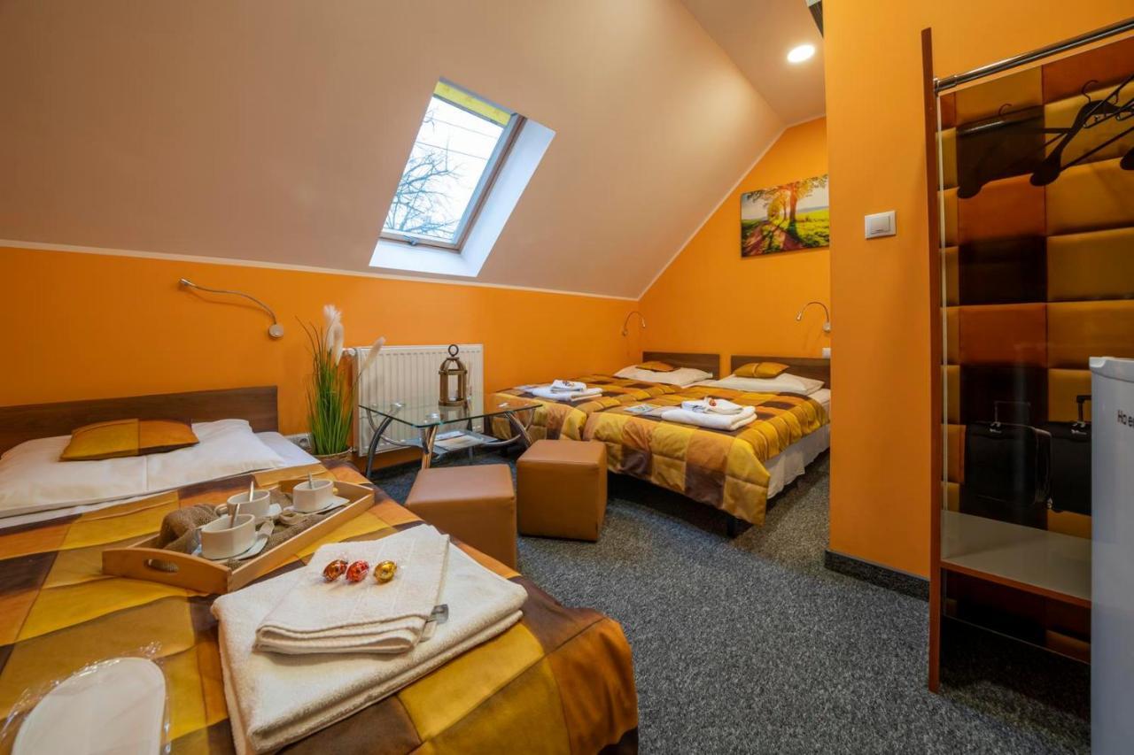 Fortisline Pokoje Z Klimatyzcja Sauna Apartment Opole Luaran gambar