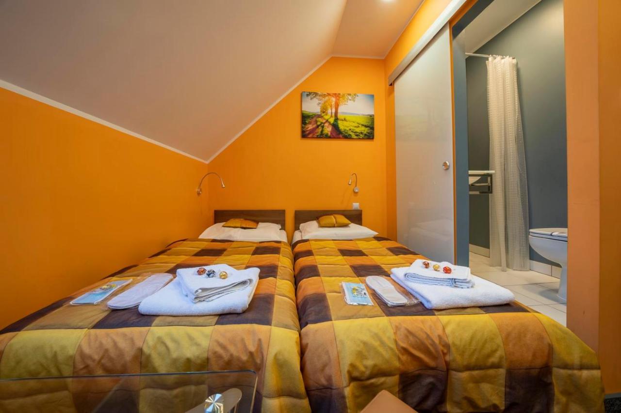 Fortisline Pokoje Z Klimatyzcja Sauna Apartment Opole Luaran gambar