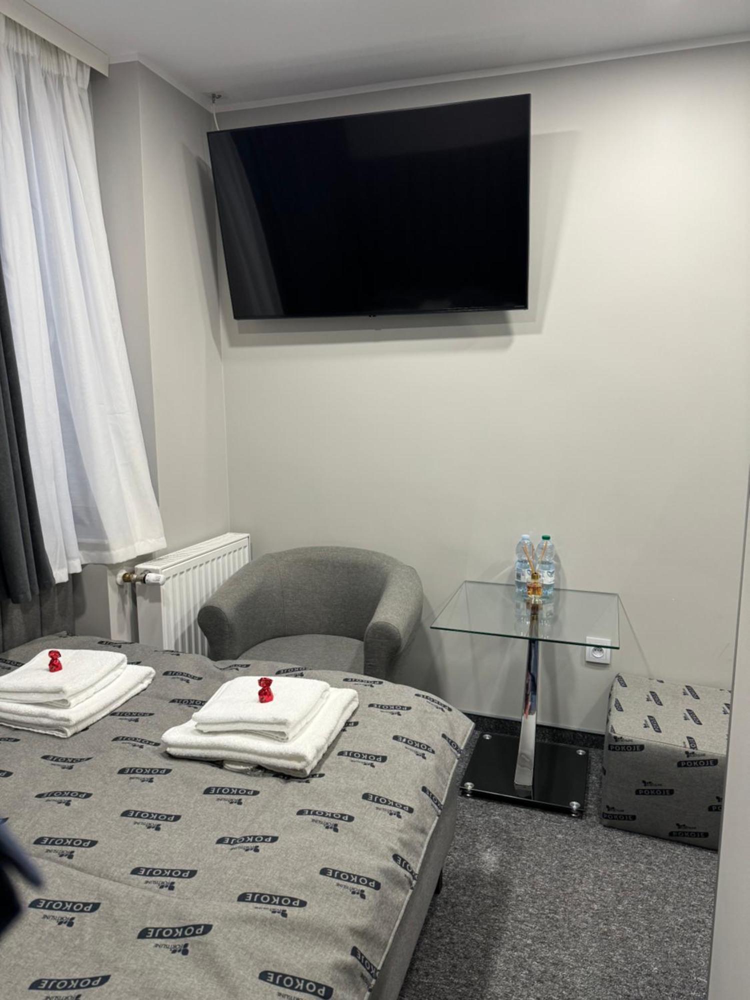 Fortisline Pokoje Z Klimatyzcja Sauna Apartment Opole Luaran gambar