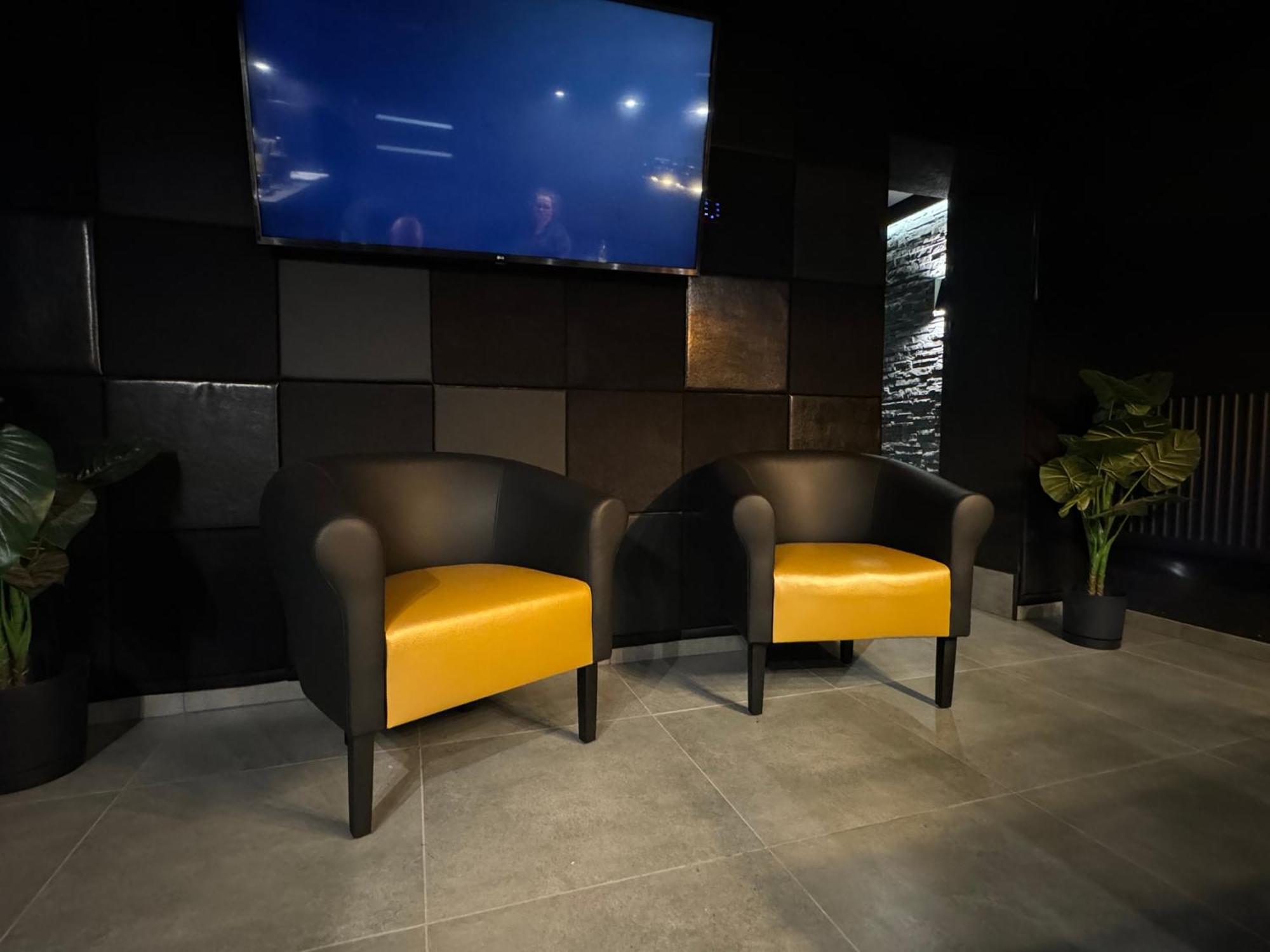 Fortisline Pokoje Z Klimatyzcja Sauna Apartment Opole Luaran gambar