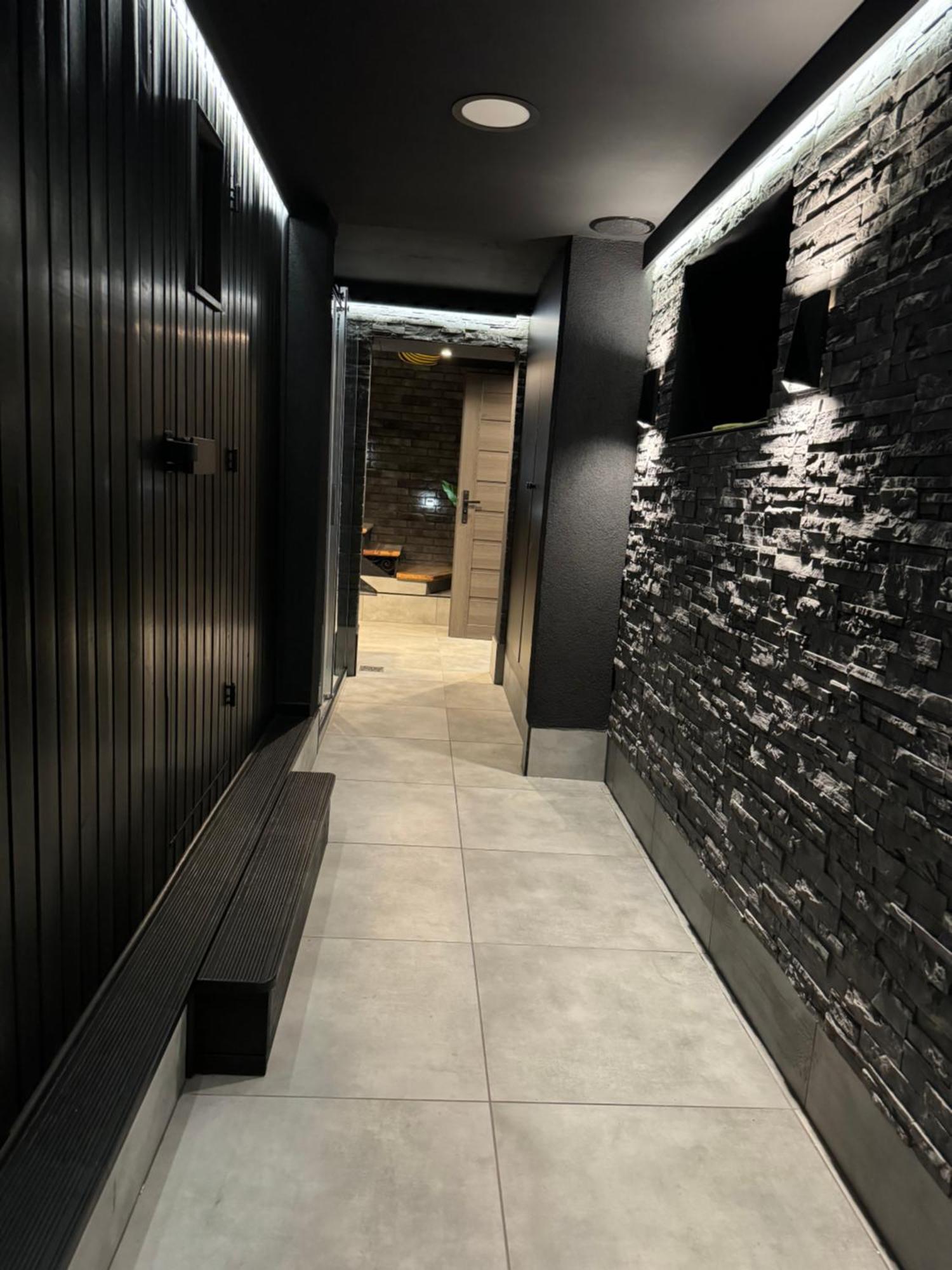 Fortisline Pokoje Z Klimatyzcja Sauna Apartment Opole Luaran gambar