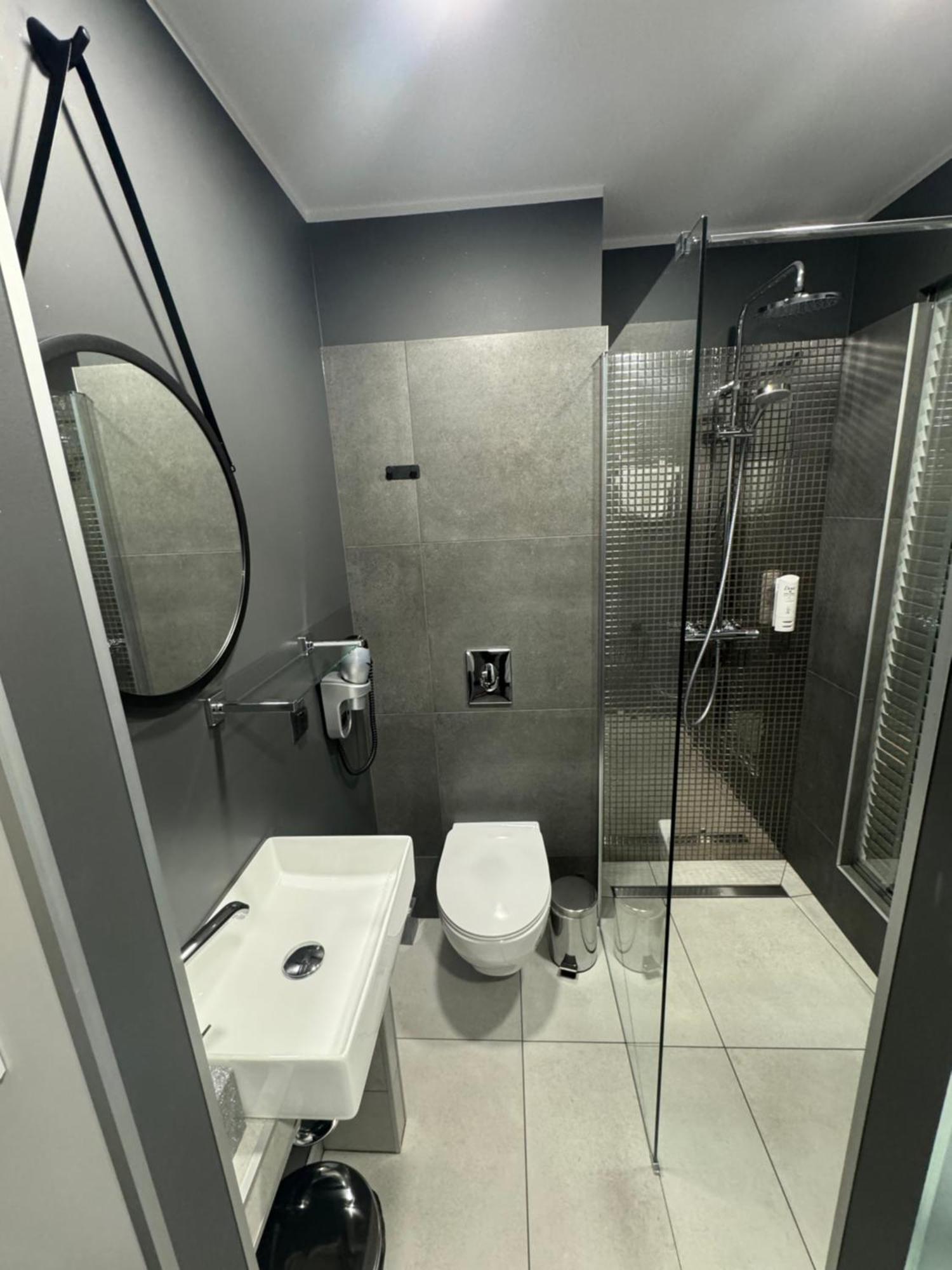 Fortisline Pokoje Z Klimatyzcja Sauna Apartment Opole Luaran gambar