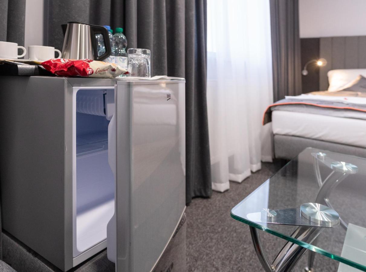 Fortisline Pokoje Z Klimatyzcja Sauna Apartment Opole Luaran gambar