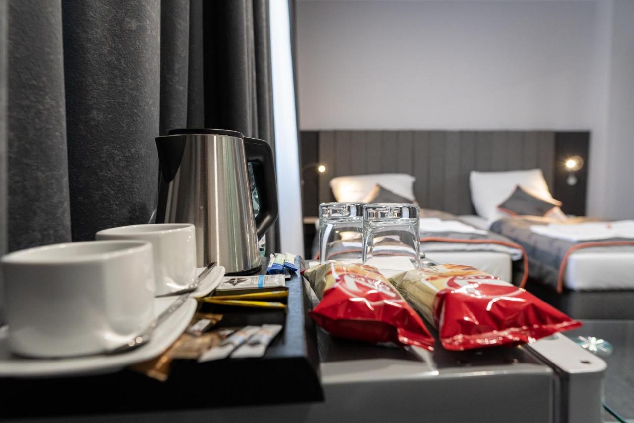 Fortisline Pokoje Z Klimatyzcja Sauna Apartment Opole Luaran gambar