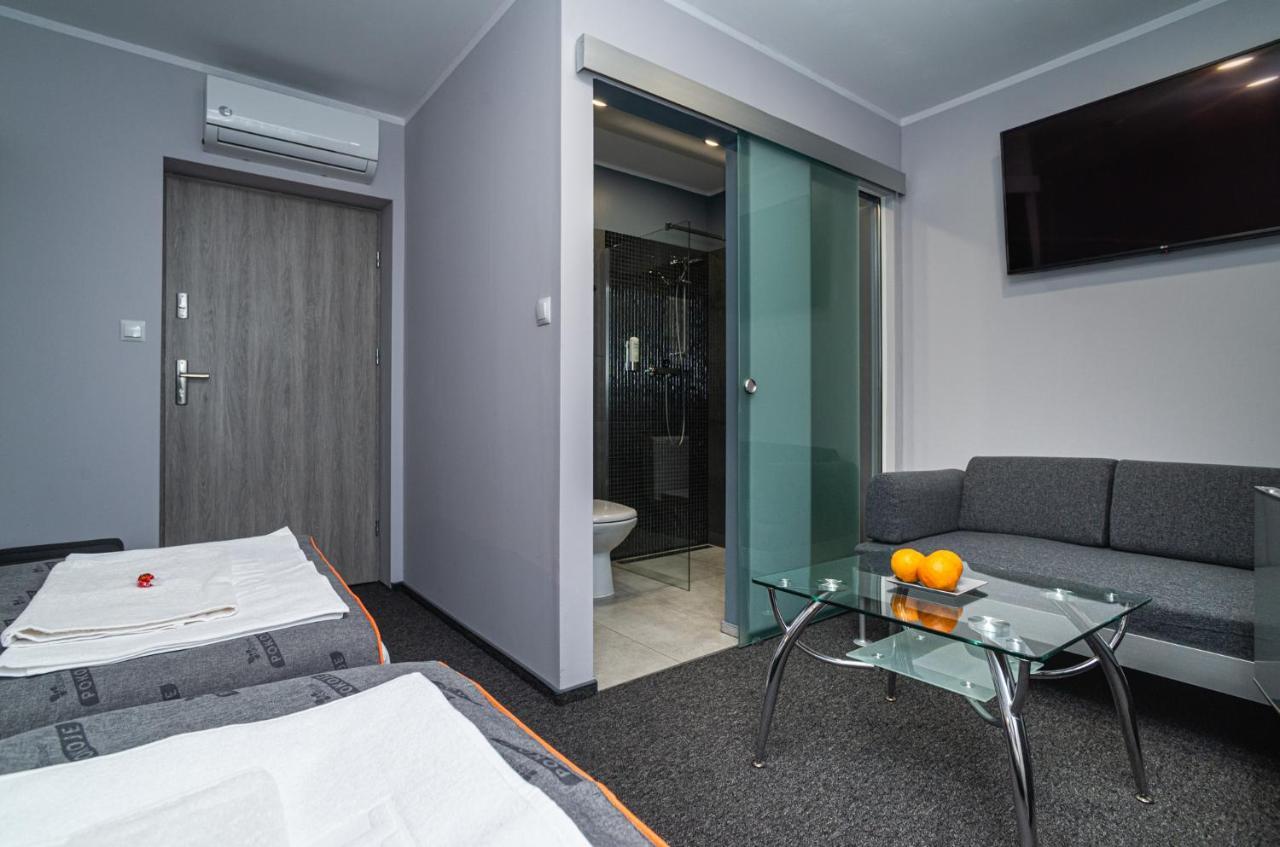 Fortisline Pokoje Z Klimatyzcja Sauna Apartment Opole Luaran gambar