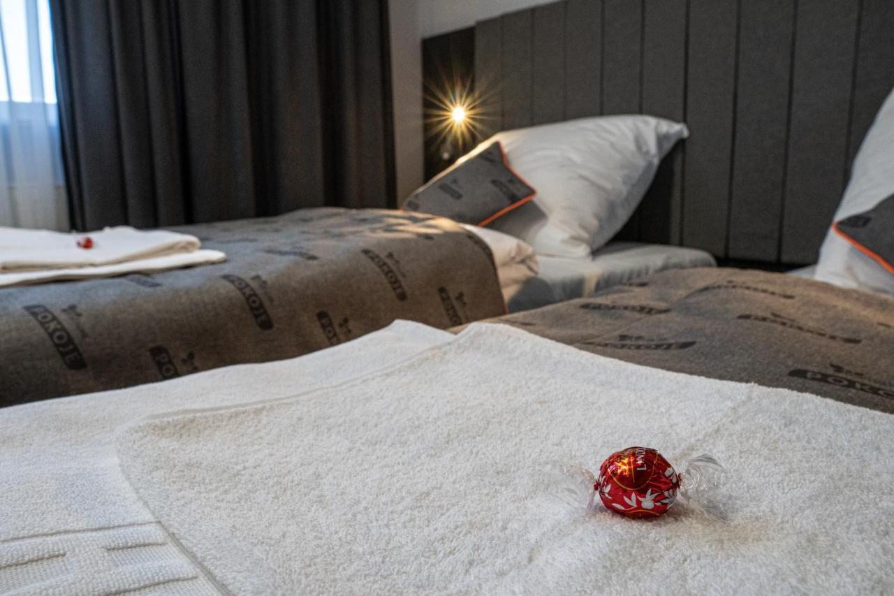 Fortisline Pokoje Z Klimatyzcja Sauna Apartment Opole Luaran gambar